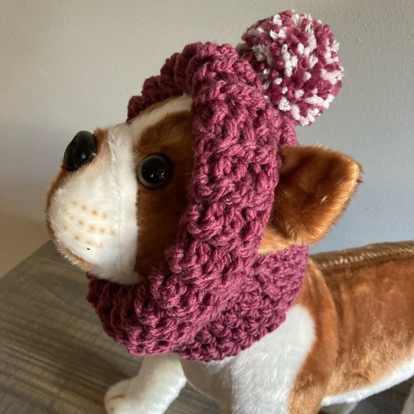Hand knit/crochet Berry dog hat with pom-pom and collar - Picture 7 of 7